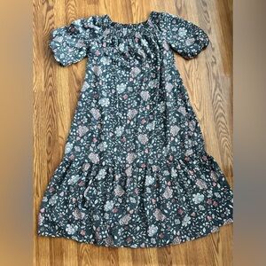 Elegant Floral Maxi Dress in Grey and Pink